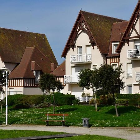 Jardin - A 50M De La Plage - Wifi - Parking Courseulles-sur-Mer Exteriör bild