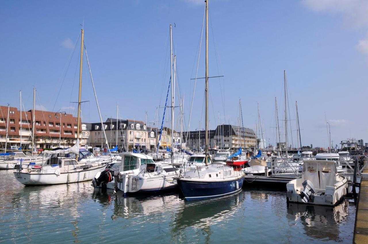 Jardin - A 50M De La Plage - Wifi - Parking Courseulles-sur-Mer Exteriör bild