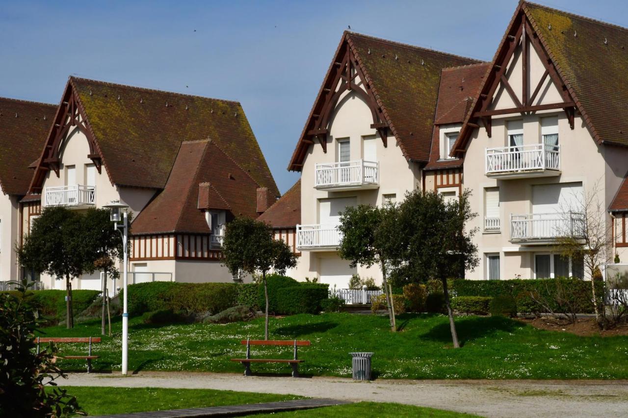 Jardin - A 50M De La Plage - Wifi - Parking Courseulles-sur-Mer Exteriör bild